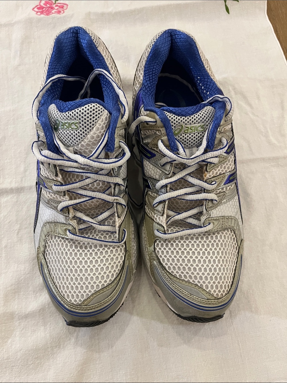 ASICS Men’s White and Blue Athletic Running Shoes